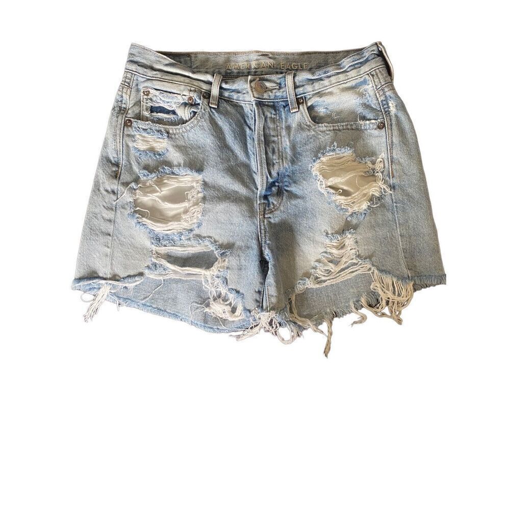 American Eagle outfitters women’s distressed light blue wash shorts size 2